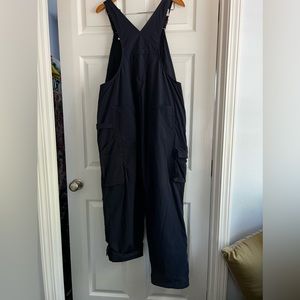 Duluth Trading Heirloom Gardening Bib Overalls. Navy blue. Women’s. Sz M L 31.